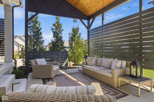 14991 Oak Hollow Lane W, Carmel, IN 46033