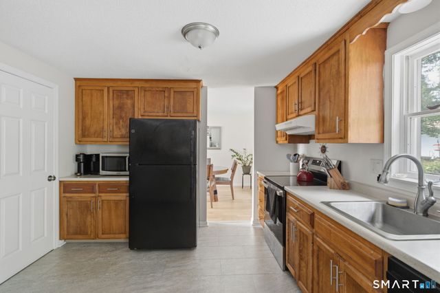 175 Deer Run Trail, Manchester, CT 06042