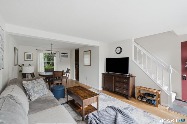 175 Deer Run Trail, Manchester, CT 06042