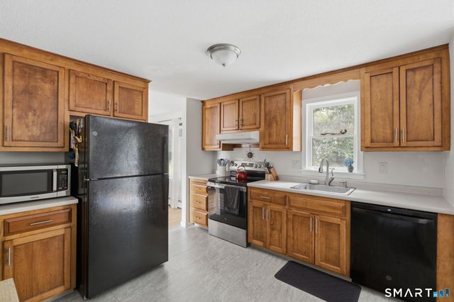 175 Deer Run Trail, Manchester, CT 06042