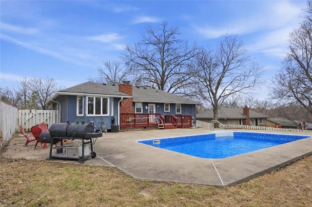 429 Pershing Street, Liberty, MO 64068