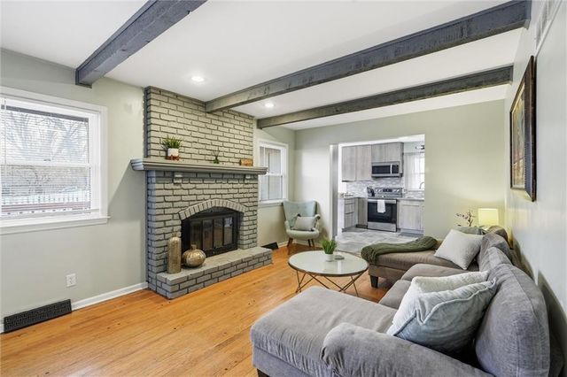 429 Pershing Street, Liberty, MO 64068