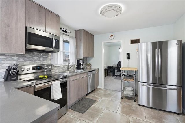 429 Pershing Street, Liberty, MO 64068