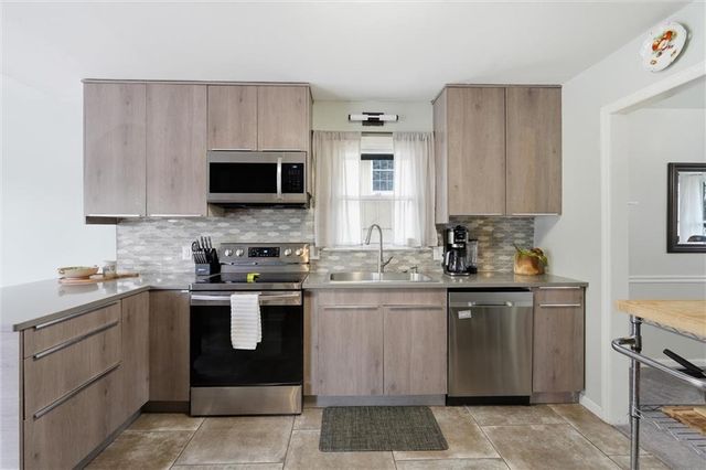 429 Pershing Street, Liberty, MO 64068