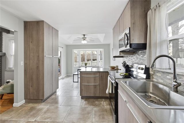 429 Pershing Street, Liberty, MO 64068