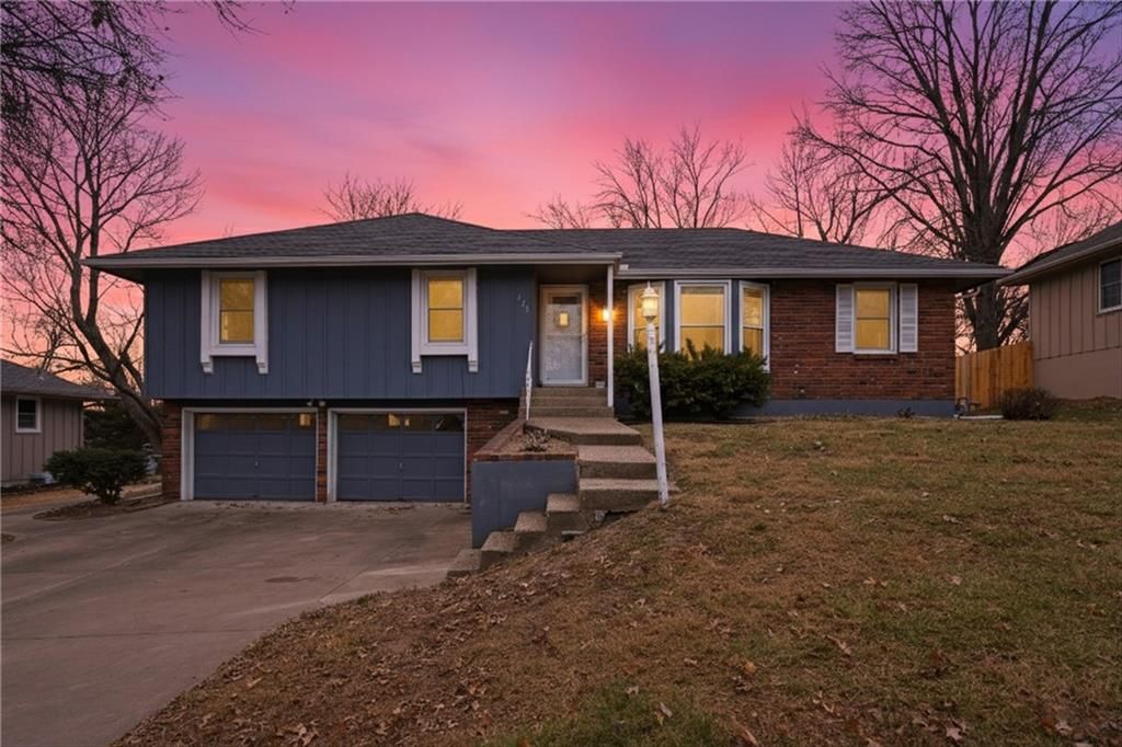 429 Pershing Street, Liberty, MO 64068