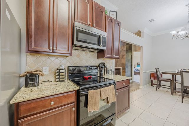 6508 Running Creek Drive, Arlington, TX 76001