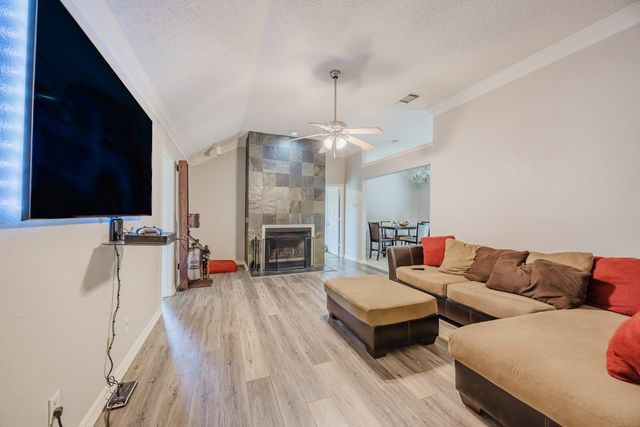 6508 Running Creek Drive, Arlington, TX 76001
