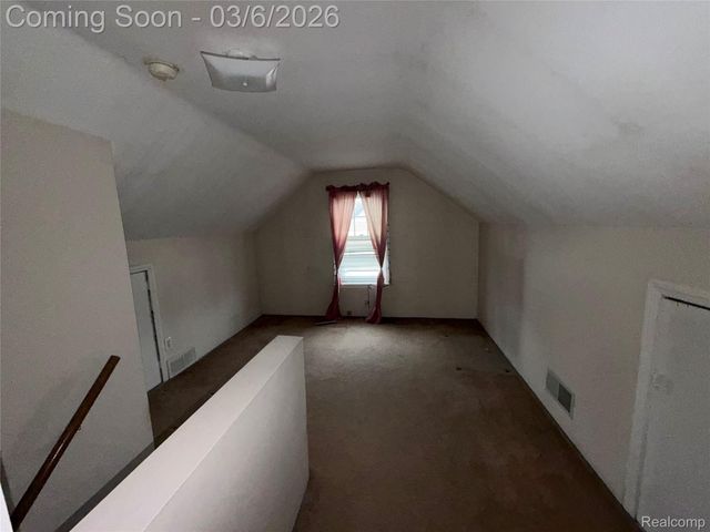 23101 Shakespeare Avenue, Eastpointe, MI 48021