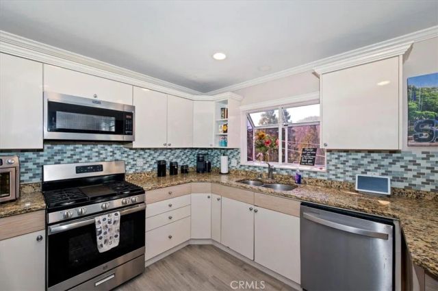 24288 Zurich Drive, Crestline, CA 92325