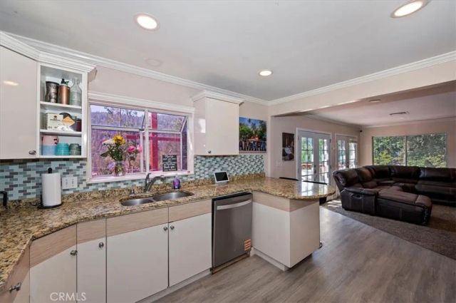 24288 Zurich Drive, Crestline, CA 92325
