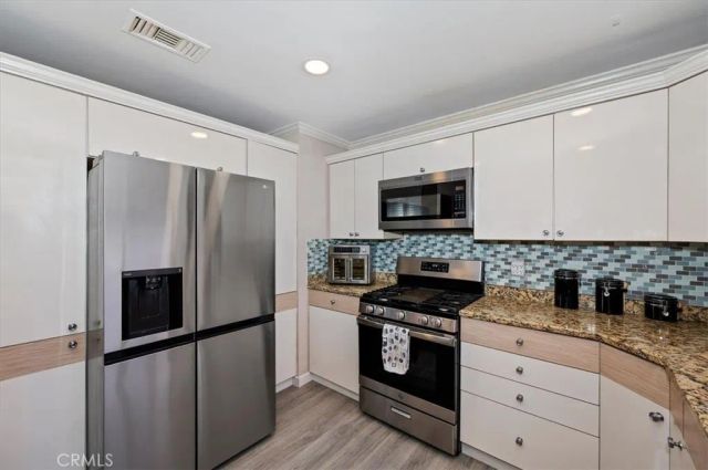 24288 Zurich Drive, Crestline, CA 92325