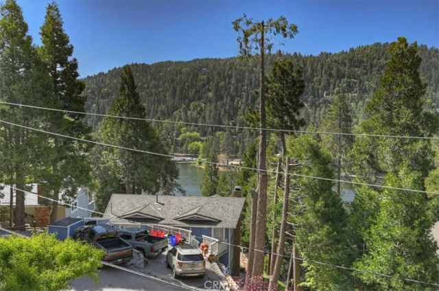 24288 Zurich Drive, Crestline, CA 92325