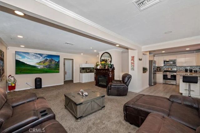 24288 Zurich Drive, Crestline, CA 92325