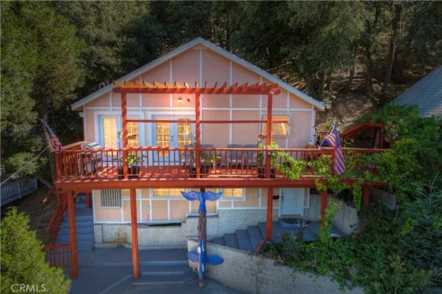 24288 Zurich Drive, Crestline, CA 92325