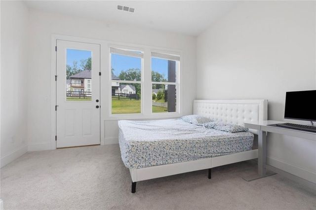 858 Keystone Drive, Woodstock, GA 30188