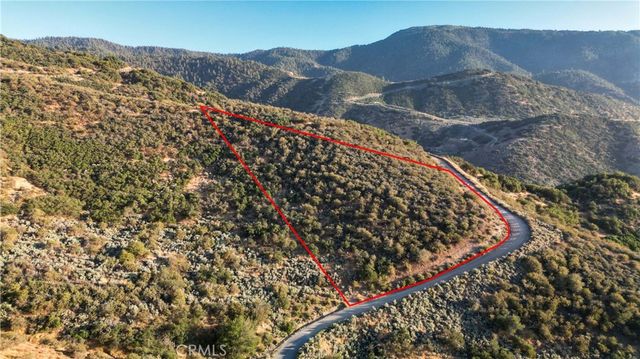 18000 Matterhorn Court, Tehachapi, CA 93561