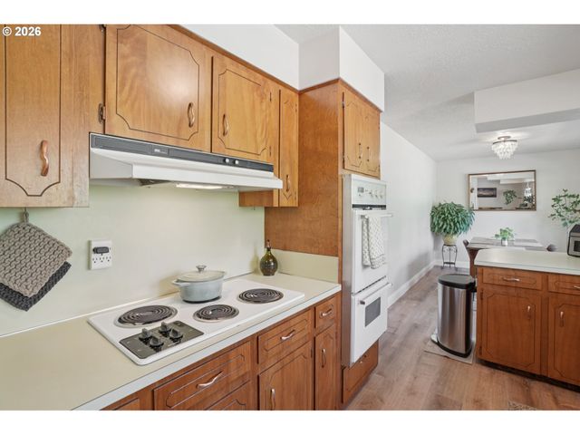 13857 Se RUST Way, Damascus, OR 97089