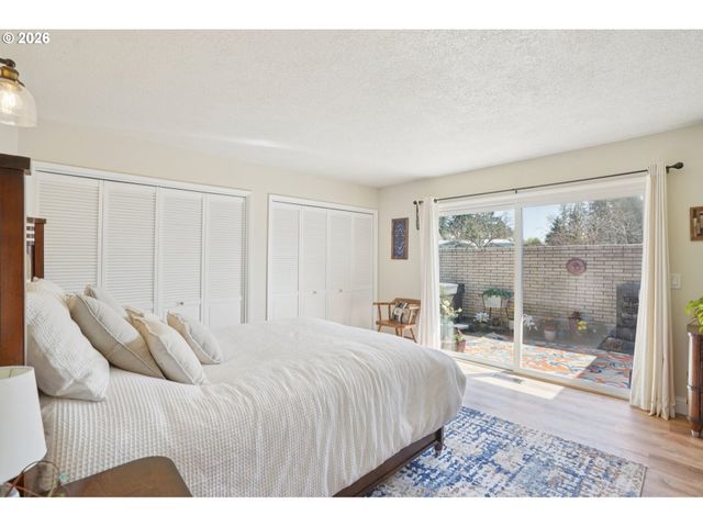 13857 Se RUST Way, Damascus, OR 97089