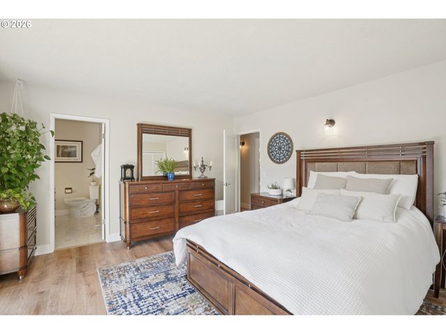 13857 Se RUST Way, Damascus, OR 97089