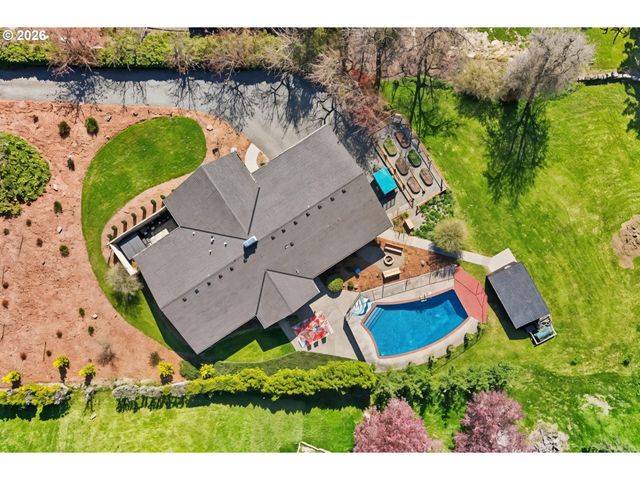 13857 Se RUST Way, Damascus, OR 97089