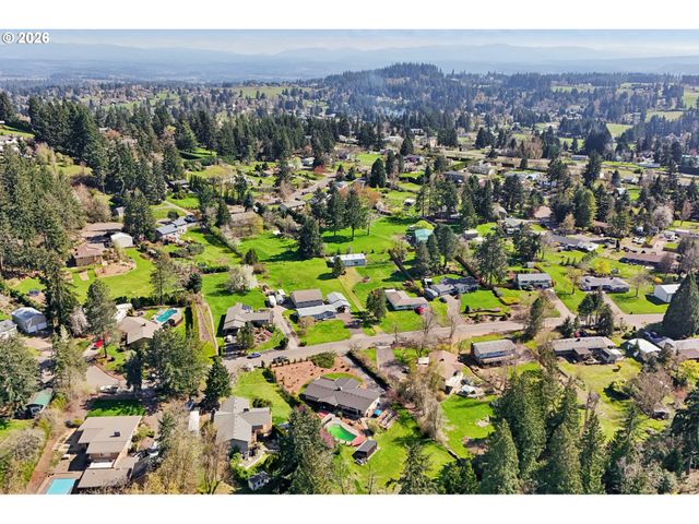 13857 Se RUST Way, Damascus, OR 97089