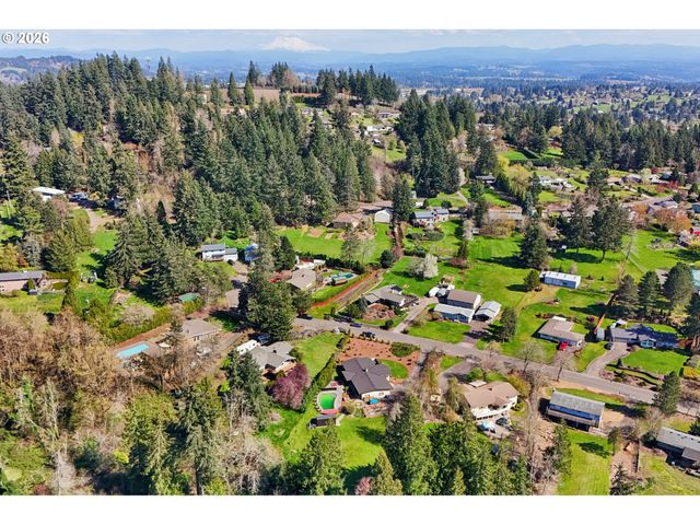 13857 Se RUST Way, Damascus, OR 97089