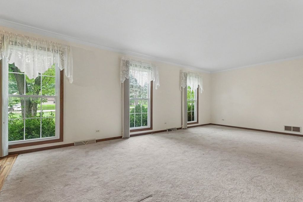 4N649 Petersdorf Road, West Chicago, IL 60185 — photo 2