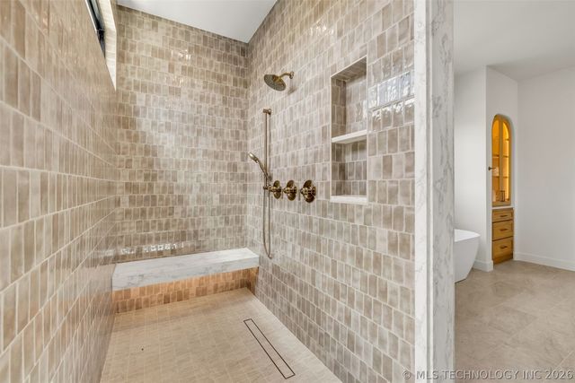 17254 E White Tail Cove, Owasso, OK 74055