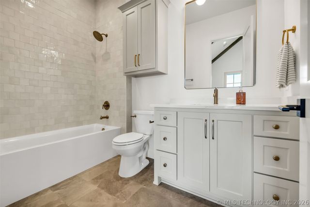 17254 E White Tail Cove, Owasso, OK 74055