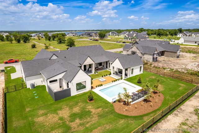 17254 E White Tail Cove, Owasso, OK 74055