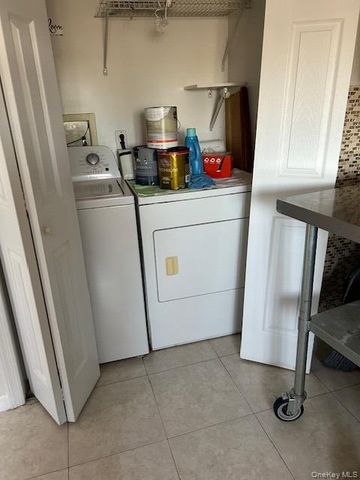 100 Merrick Road, Lynbrook, NY 11563