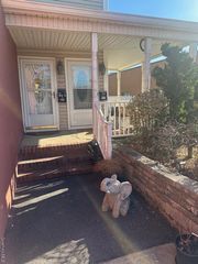 100 Merrick Road, Lynbrook, NY 11563