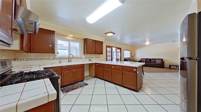 814 Lisa Street, Palmdale, CA 93551