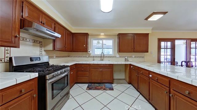 814 Lisa Street, Palmdale, CA 93551