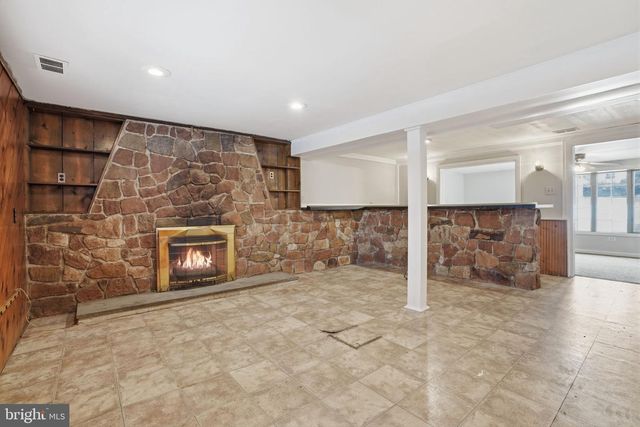 1201 LOG COLLEGE DR, Warminster, PA 18974