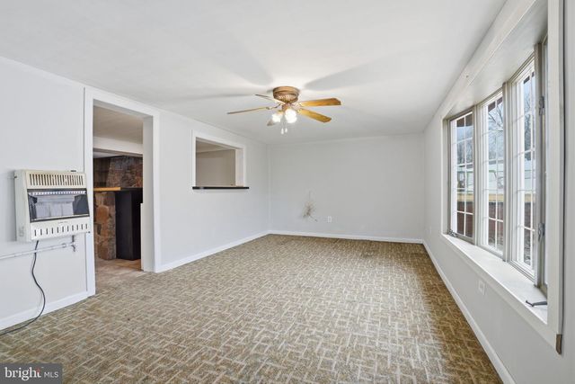 1201 LOG COLLEGE DR, Warminster, PA 18974