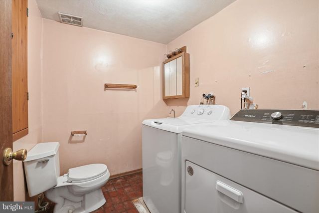 1201 LOG COLLEGE DR, Warminster, PA 18974