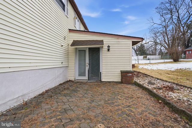 1201 LOG COLLEGE DR, Warminster, PA 18974