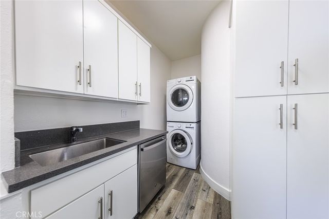 566 Oak Street, Glendale, CA 91204