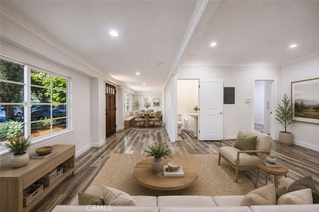 566 Oak Street, Glendale, CA 91204