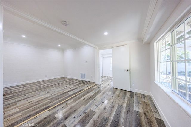 566 Oak Street, Glendale, CA 91204