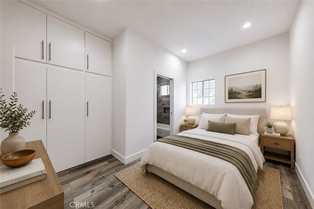 566 Oak Street, Glendale, CA 91204