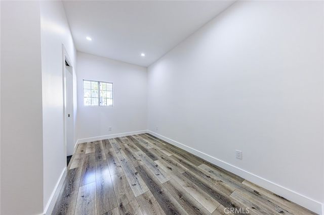 566 Oak Street, Glendale, CA 91204