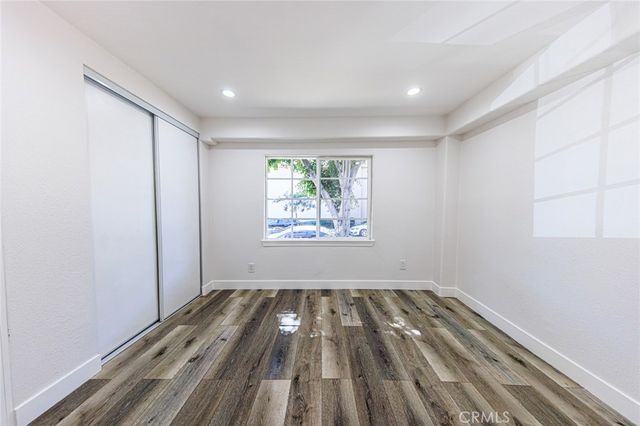 566 Oak Street, Glendale, CA 91204