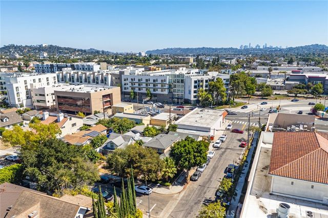 566 Oak Street, Glendale, CA 91204