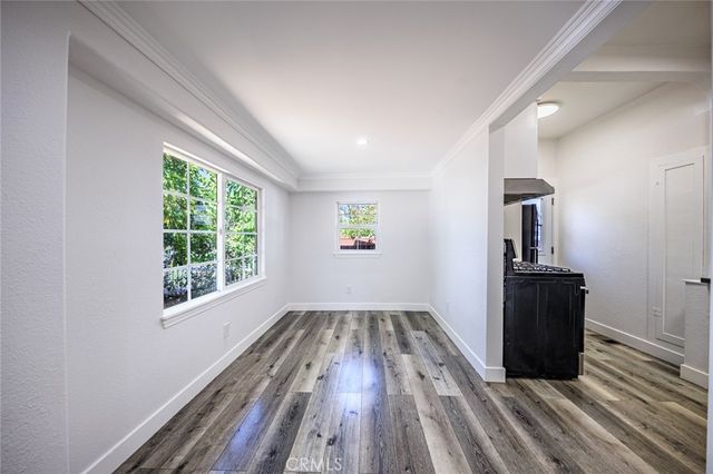 566 Oak Street, Glendale, CA 91204