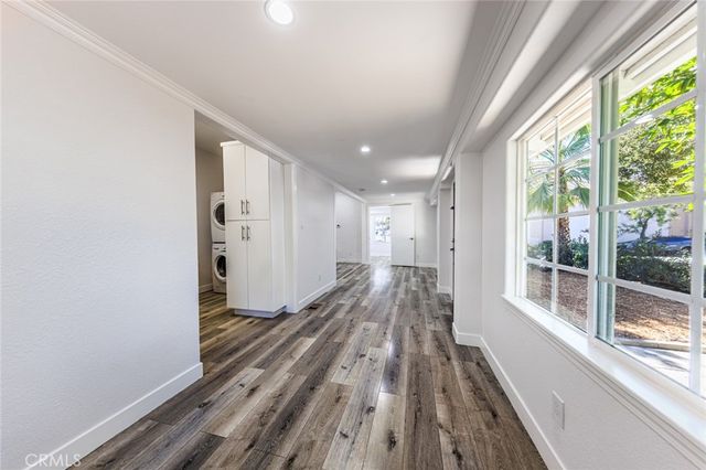 566 Oak Street, Glendale, CA 91204