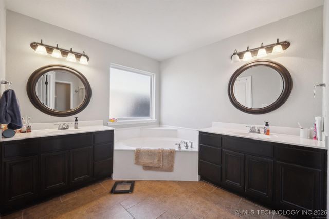 1946 E 135th Street S, Bixby, OK 74008