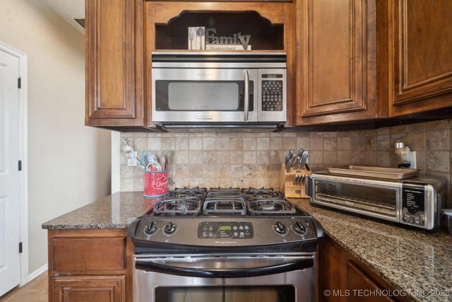 1946 E 135th Street S, Bixby, OK 74008